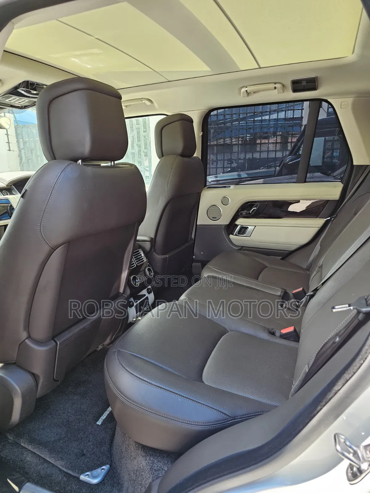 Land Rover Range Rover Vogue 2019 Pearl