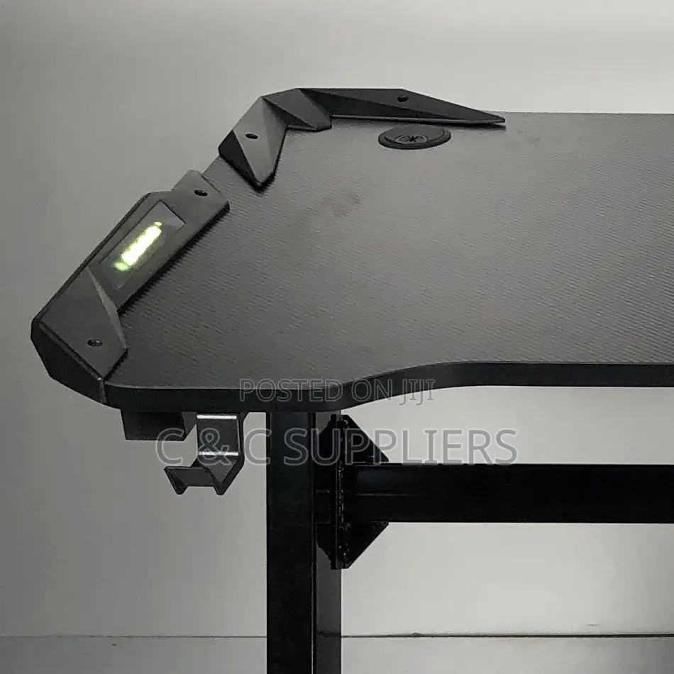 Modern Black Generic Gaming Desk-1.4m