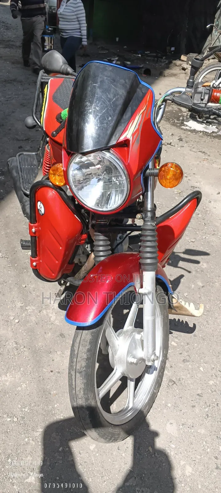 TVS HLX Plus ES 2025 Red