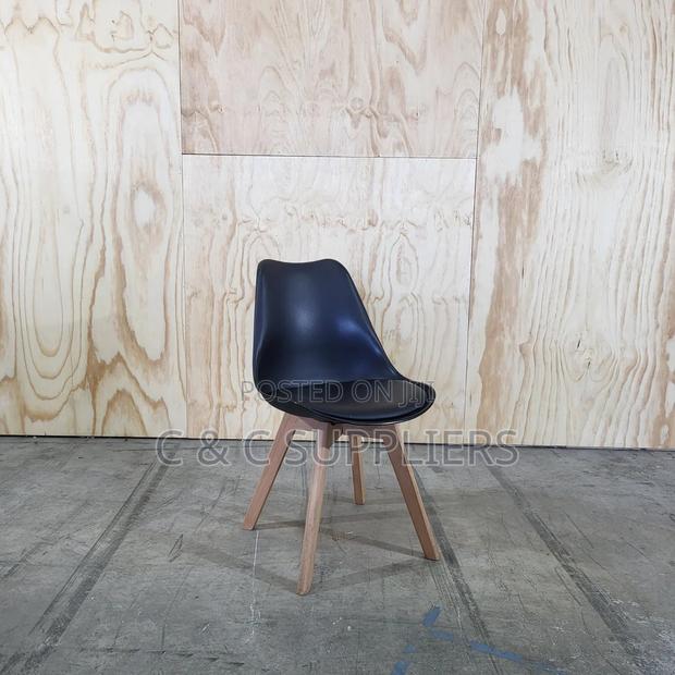Modern Solid Eames Dining Chair. - thumbnail 9