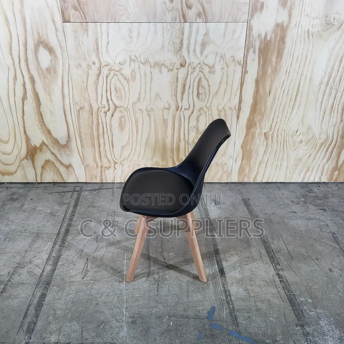 Modern Solid Eames Dining Chair.