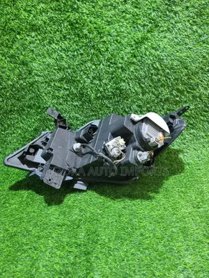 Headlight Assy Rh Suzuki Solio Bandit Xenon 2014