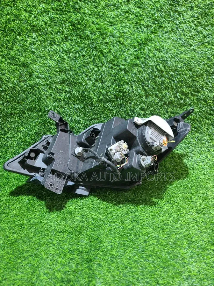 Headlight Assy Rh Suzuki Solio Bandit Xenon 2014
