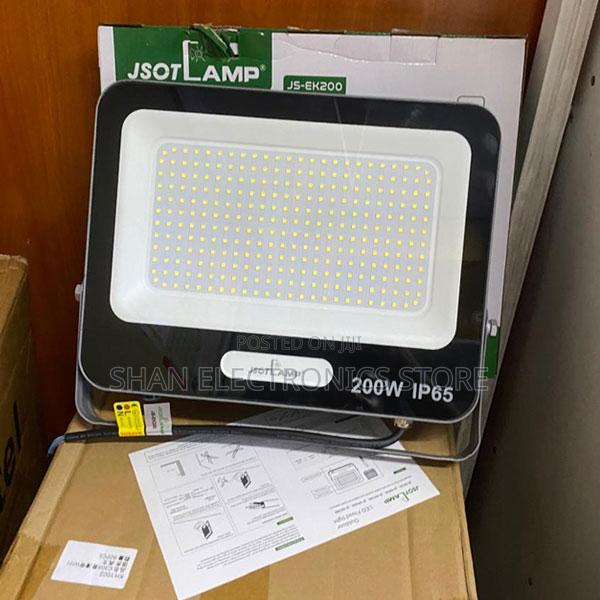 New 200w Solar Floodlight High Quality Outdoor Security Floodlight.