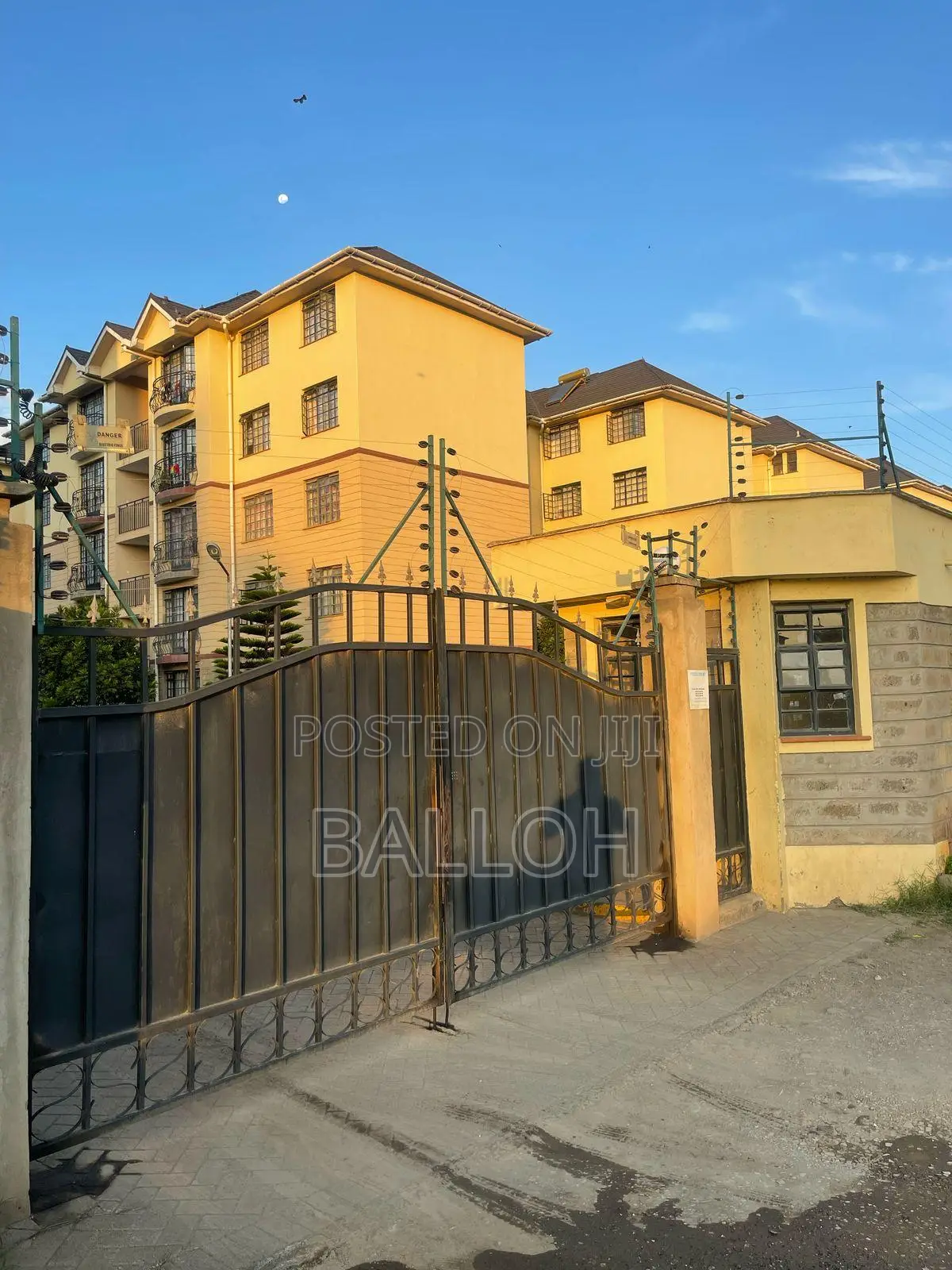 3bdrm Apartment in Shaba Village, Hotel 67 Area for rent