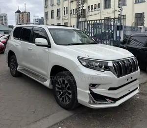 Toyota Land Cruiser Prado 2.7 2021 White