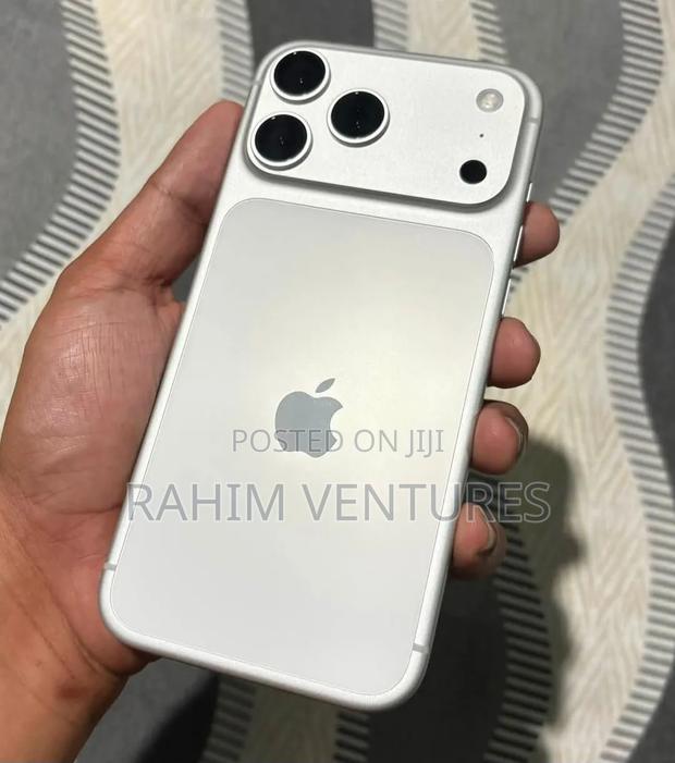 Apple iPhone 17 Pro Max 256 GB Silver