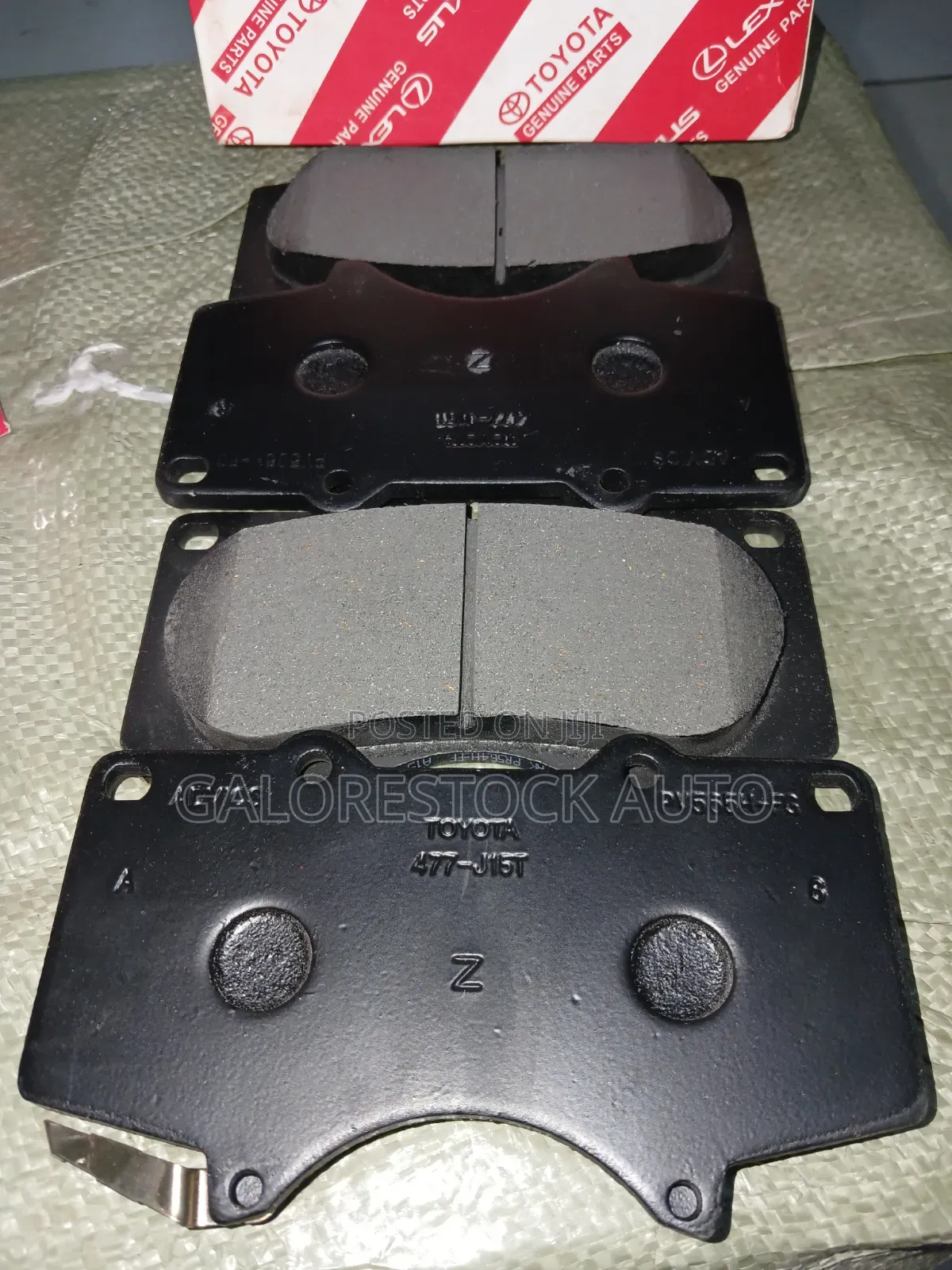 Toyota / ADVICS Front Disc Brake Pads (OEM Pad Set)