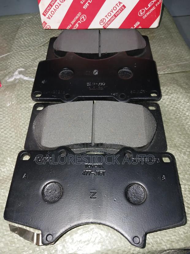 Toyota / ADVICS Front Disc Brake Pads (OEM Pad Set)