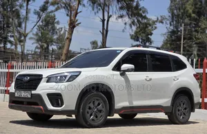 Subaru Forester 2019 White
