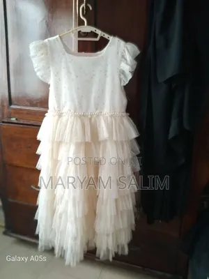 A 9-10 Yr Old Girls Dress