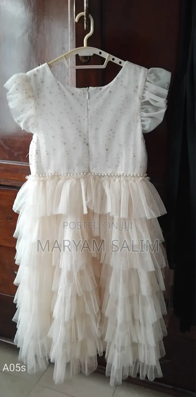 A 9-10 Yr Old Girls Dress