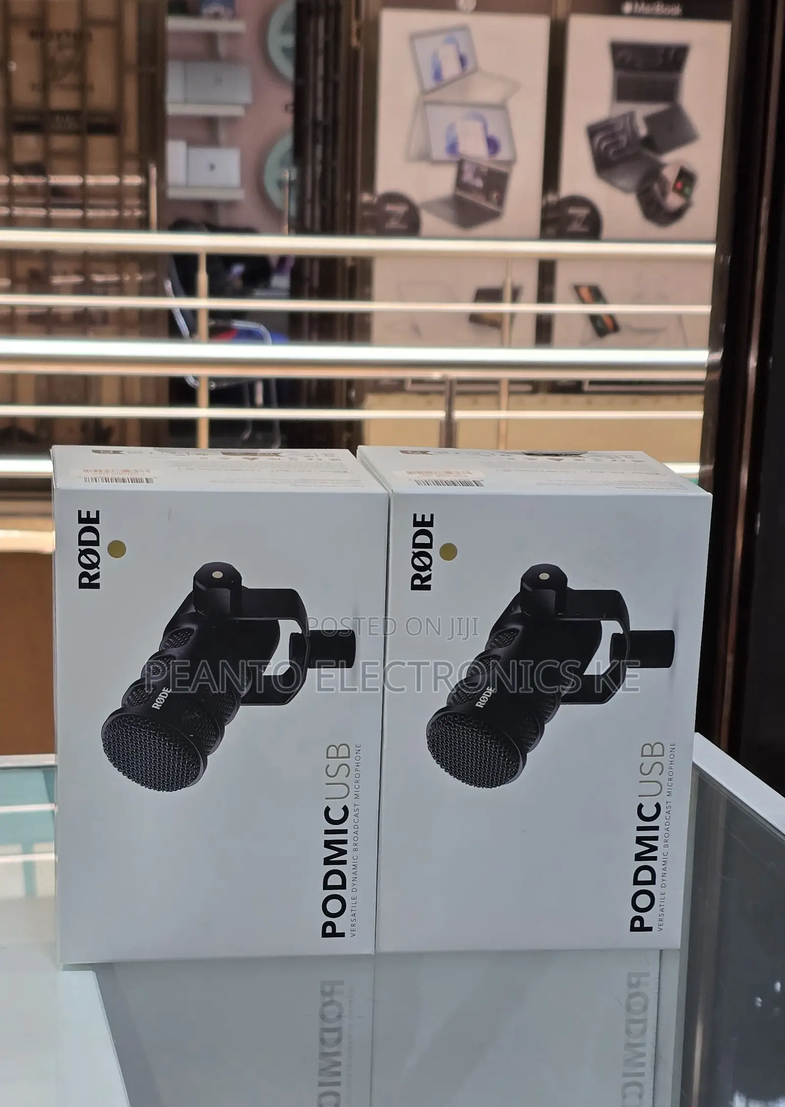 RODE PodMic USB and XLR Dynamic Broadcast Microphone