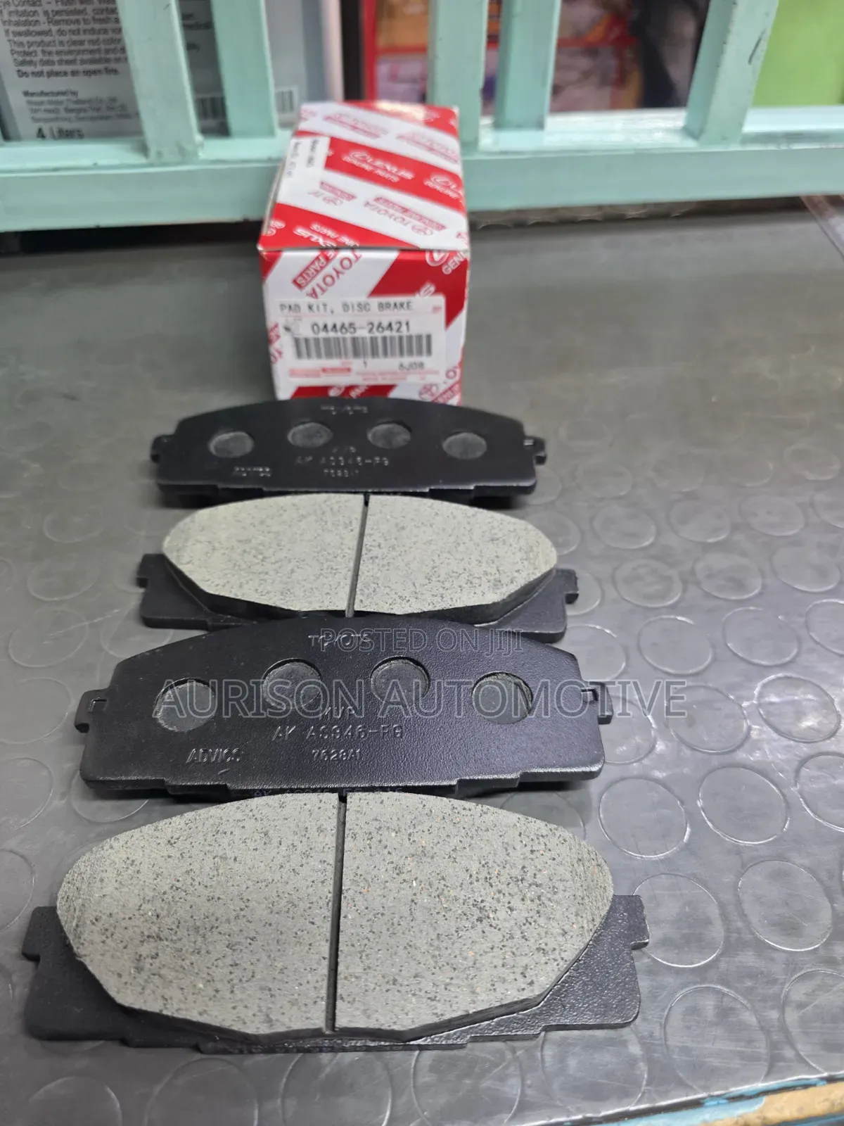 Genuine Front Brakepads Hiace 7L