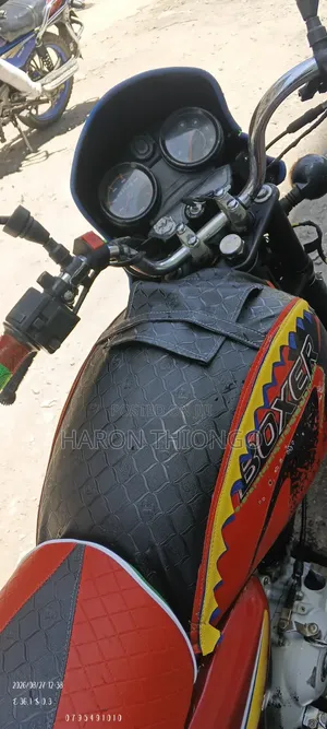 Bajaj Boxer 150 UG 2025 Red