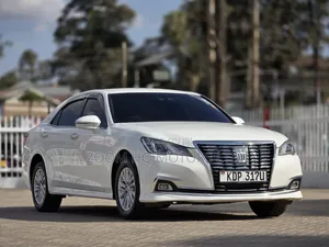 Toyota Crown 2016