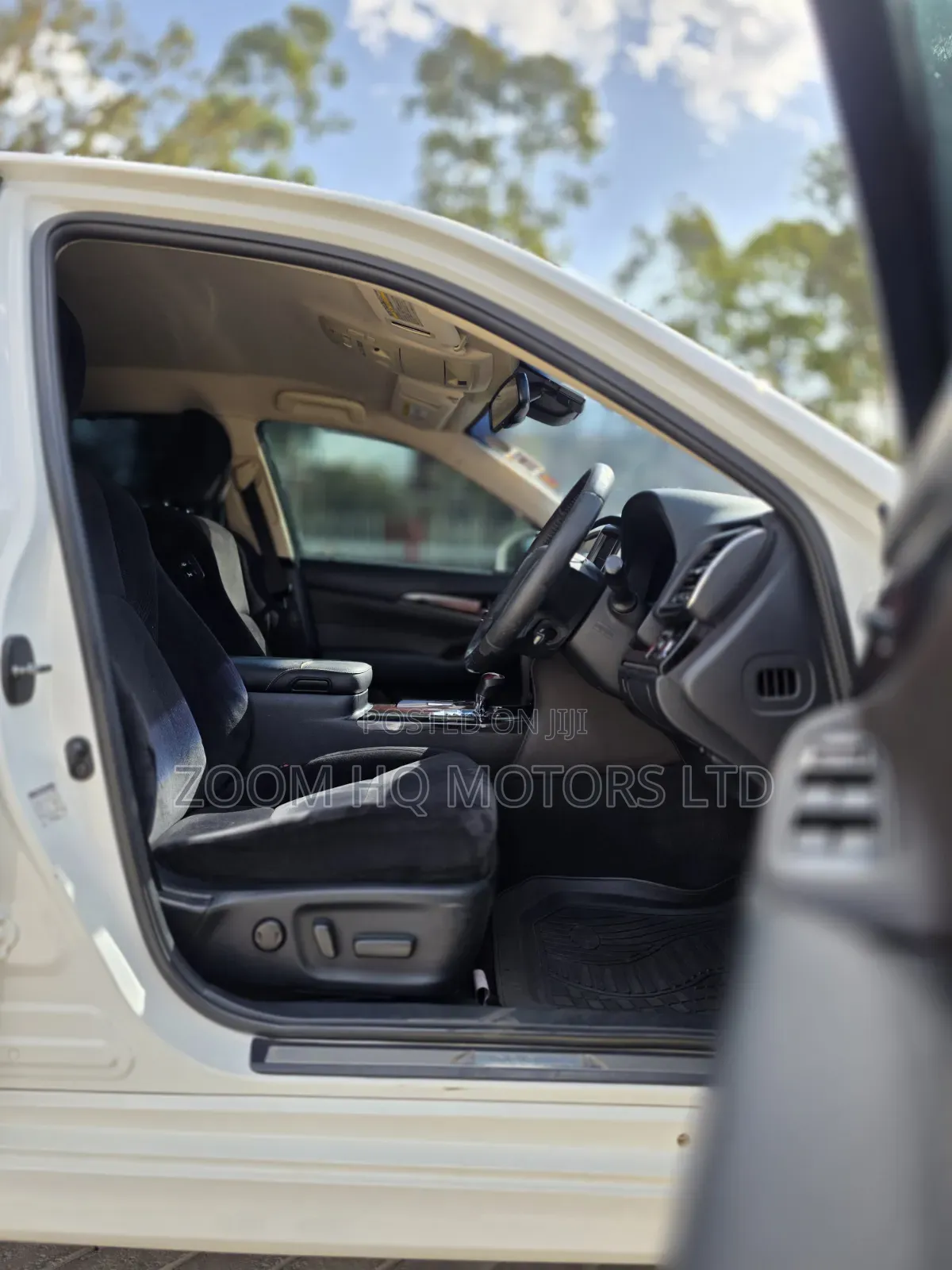 Toyota Crown 2016