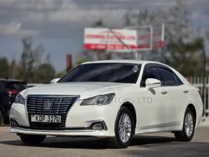 Toyota Crown 2016