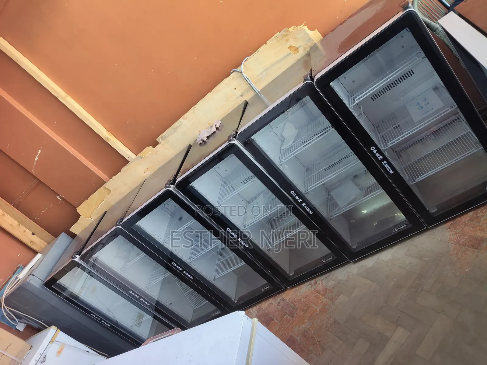 Brand New Sanden Intercool Display Fridge