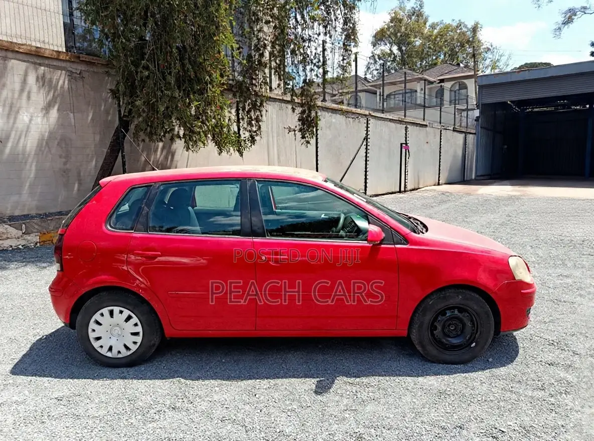 Volkswagen Polo 2006 Red