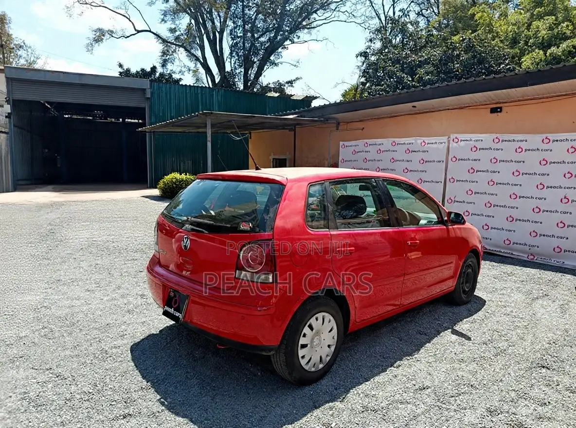 Volkswagen Polo 2006 Red