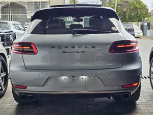 Porsche Macan 2017 Silver