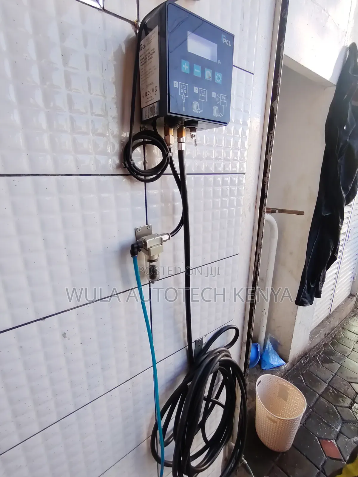 Heavy Duty Wall Mounted Design Air Inflator With Guage PLC Sunshine
