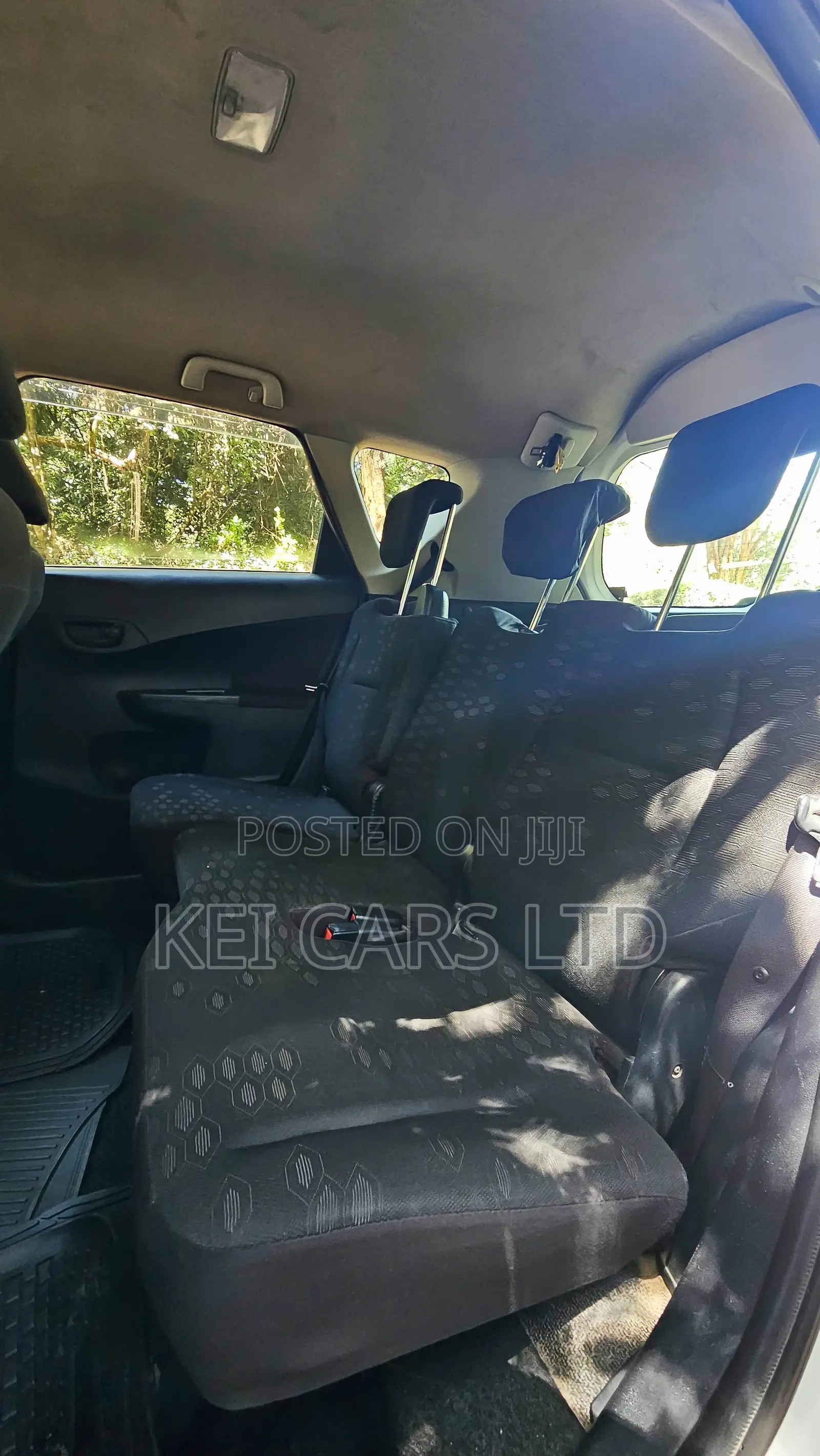 Toyota Ractis 1.3 FWD 2013 White