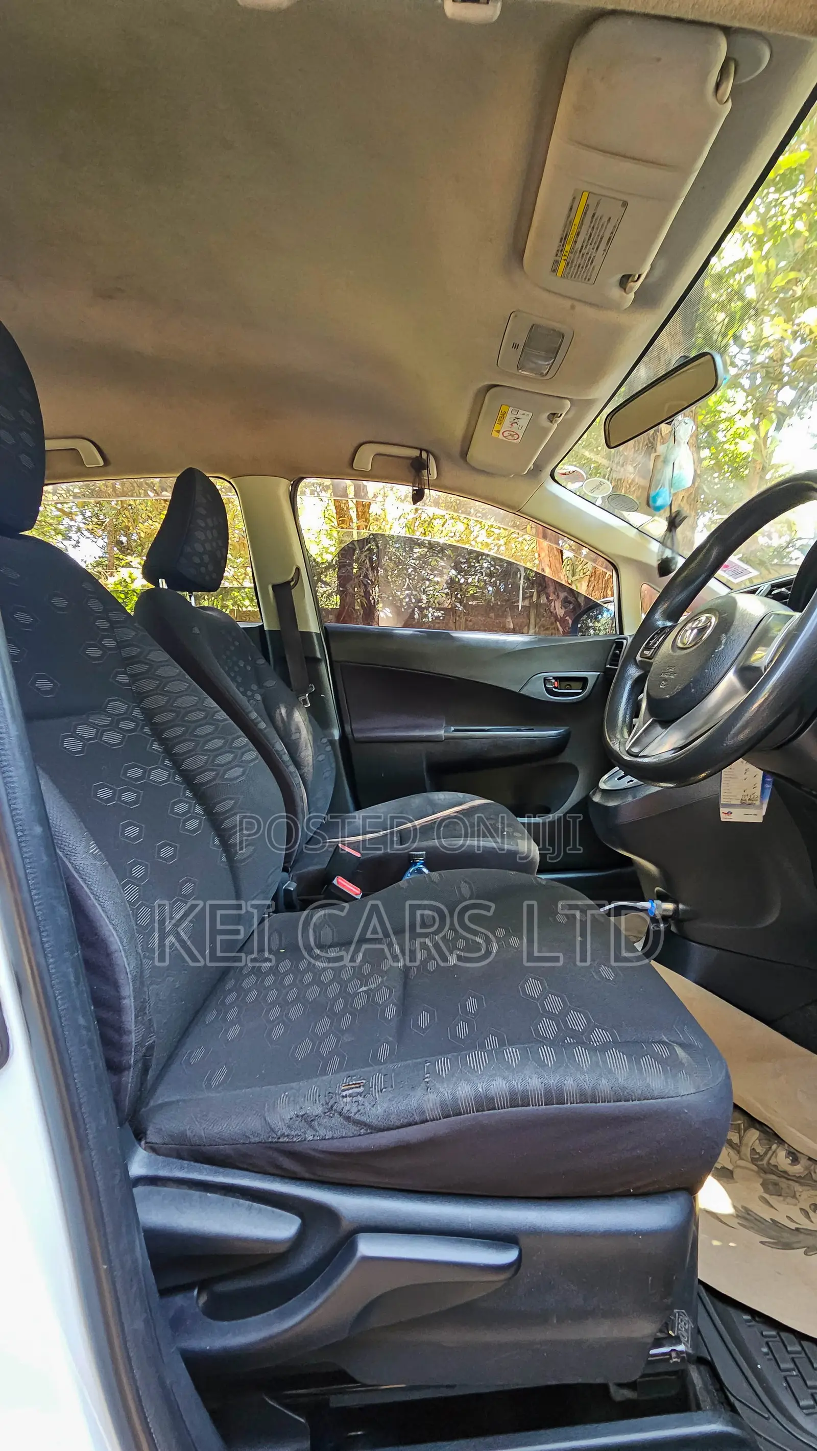 Toyota Ractis 1.3 FWD 2013 White