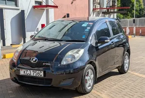 Toyota Vitz 2009 Black