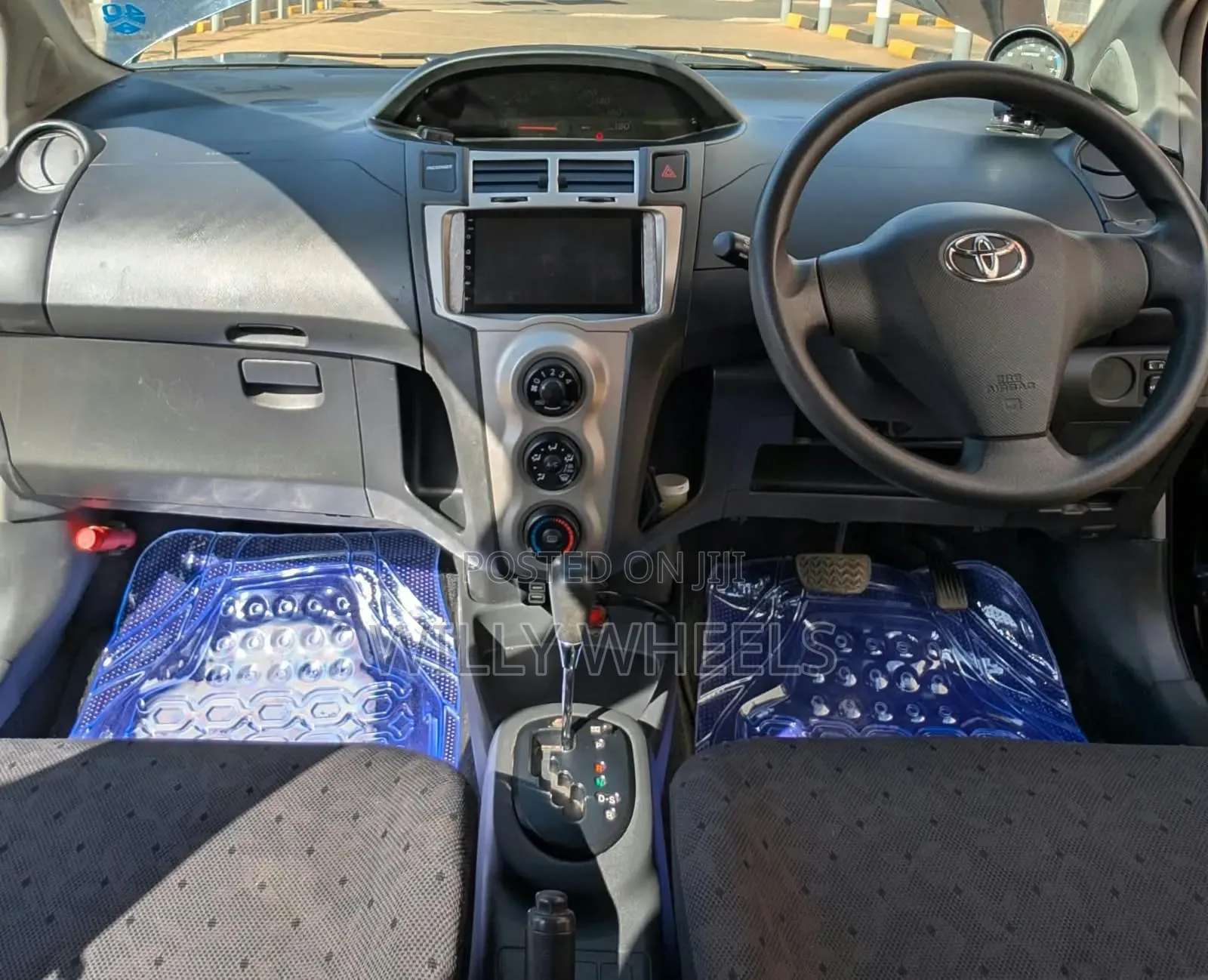 Toyota Vitz 2009 Black
