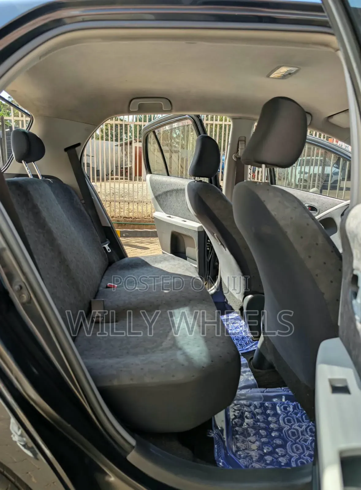 Toyota Vitz 2009 Black