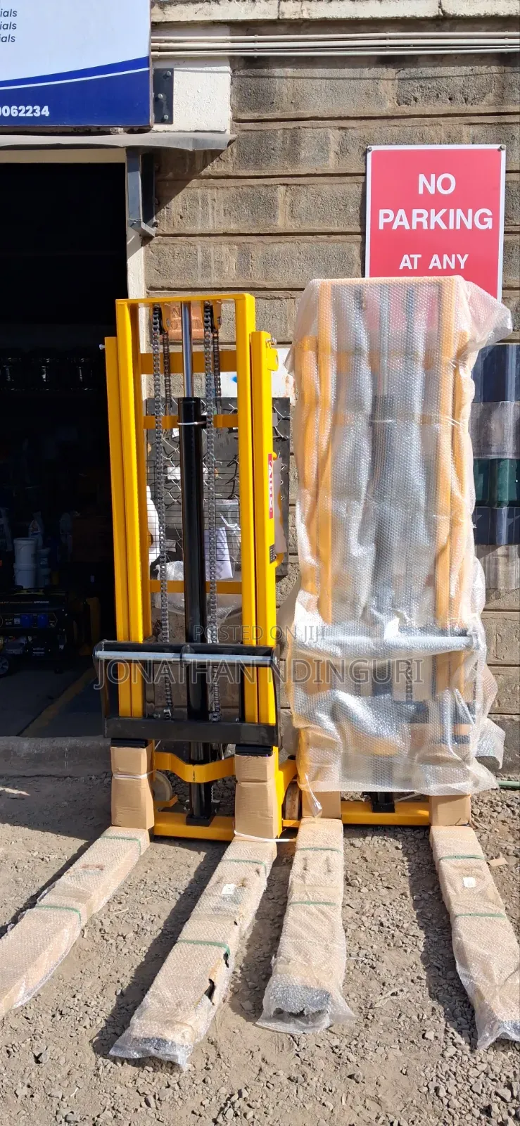 Hand Stacker – Heavy-Duty Pallet Lifting Solution