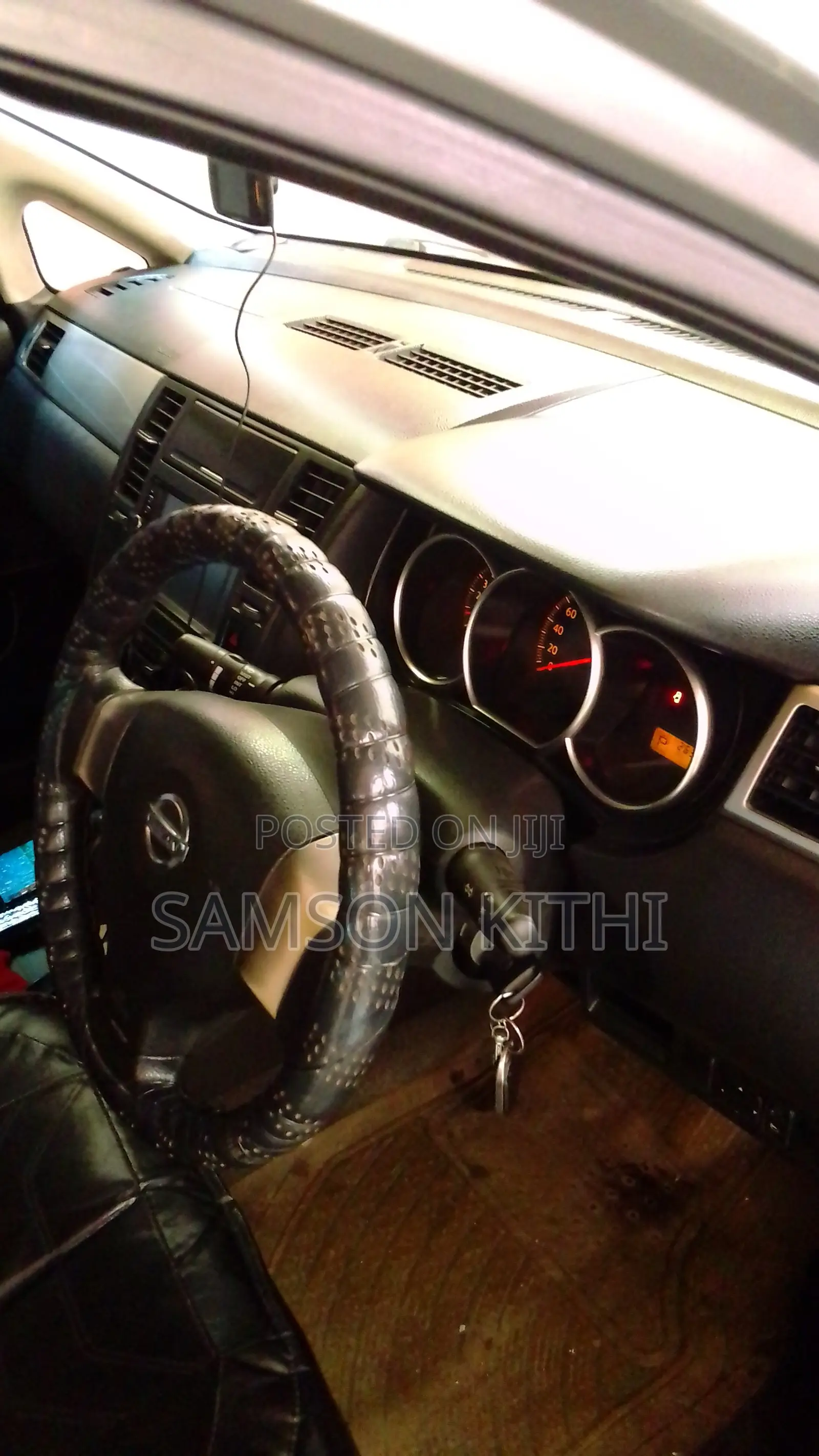 Nissan Tiida 2005 Silver