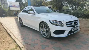 Mercedes-Benz C200 2018 Pearl
