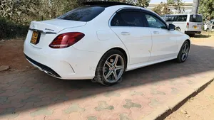 Mercedes-Benz C200 2018 Pearl