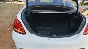 Mercedes-Benz C200 2018 Pearl