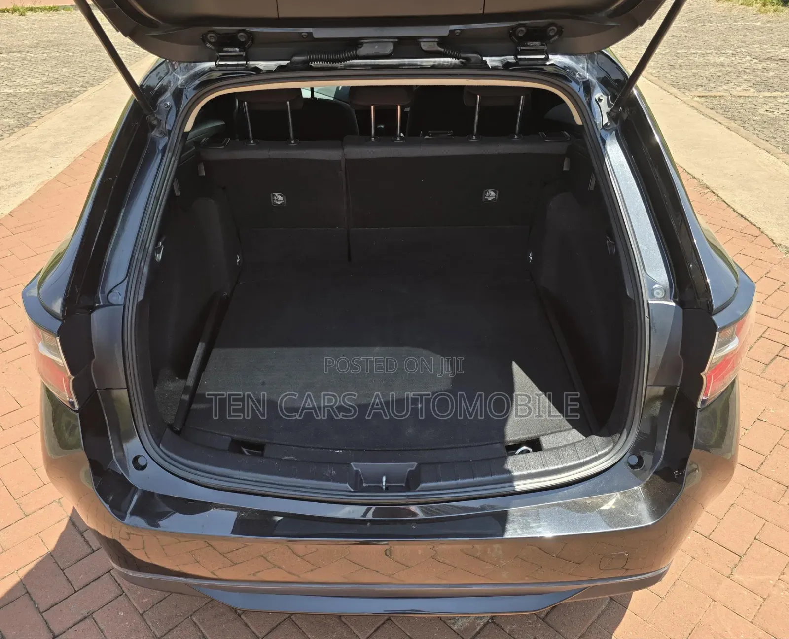 Toyota Corolla Touring 2019 Black