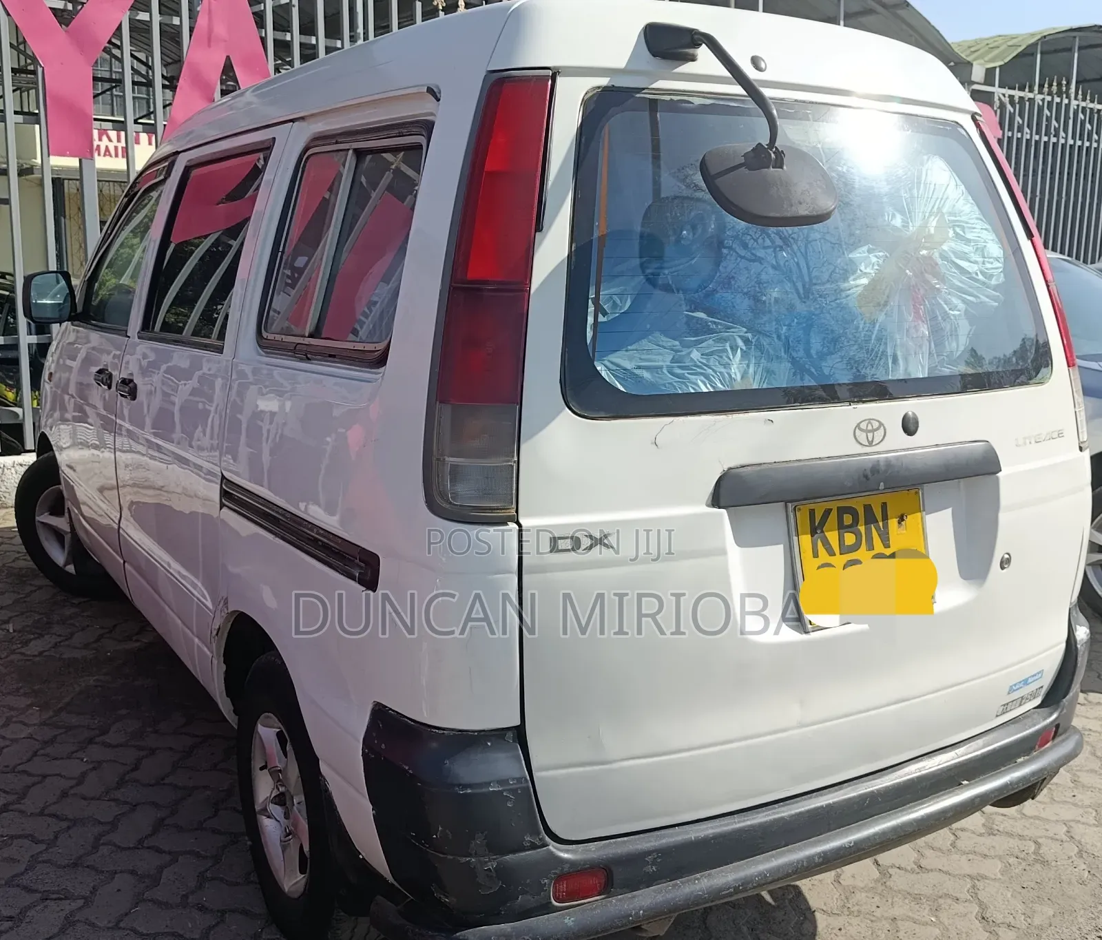 Toyota TownAce 2011 White