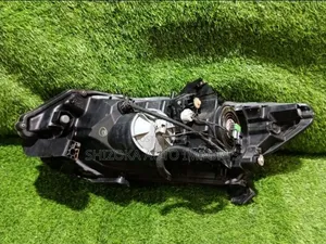 Headlight Assy Rh Honda Insight Xenon 2010