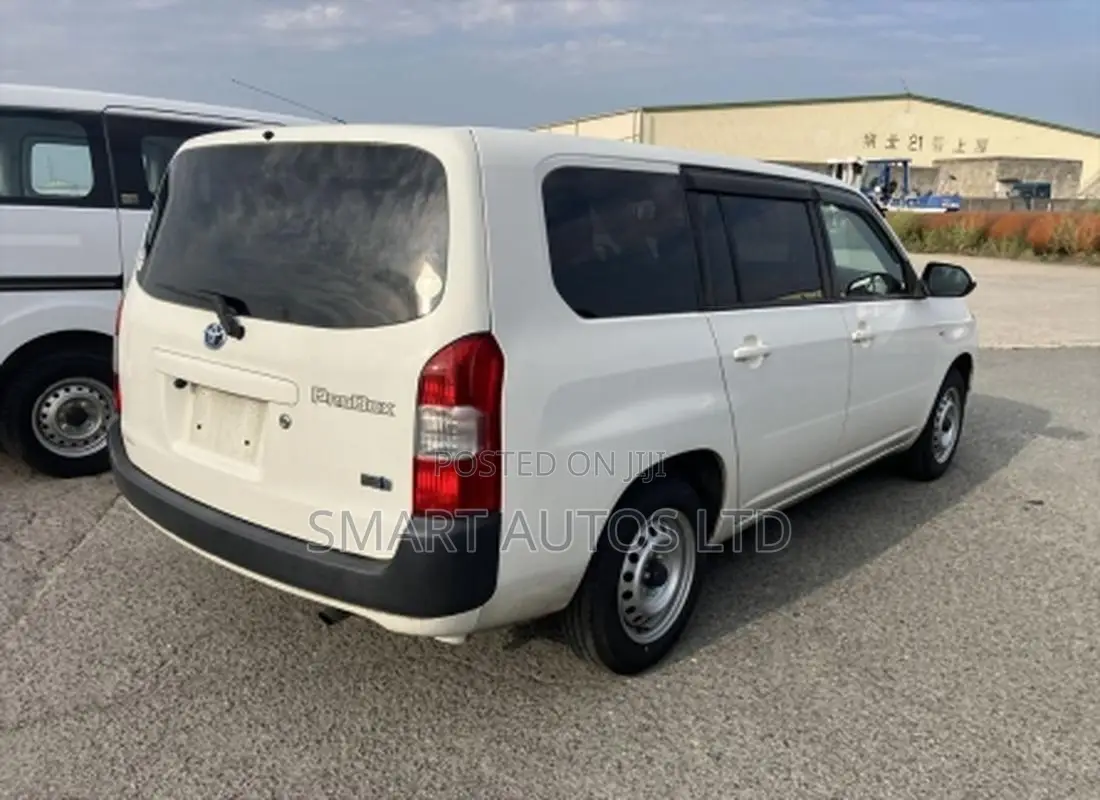 Toyota Probox 1.5 Hybrid GL 2021
