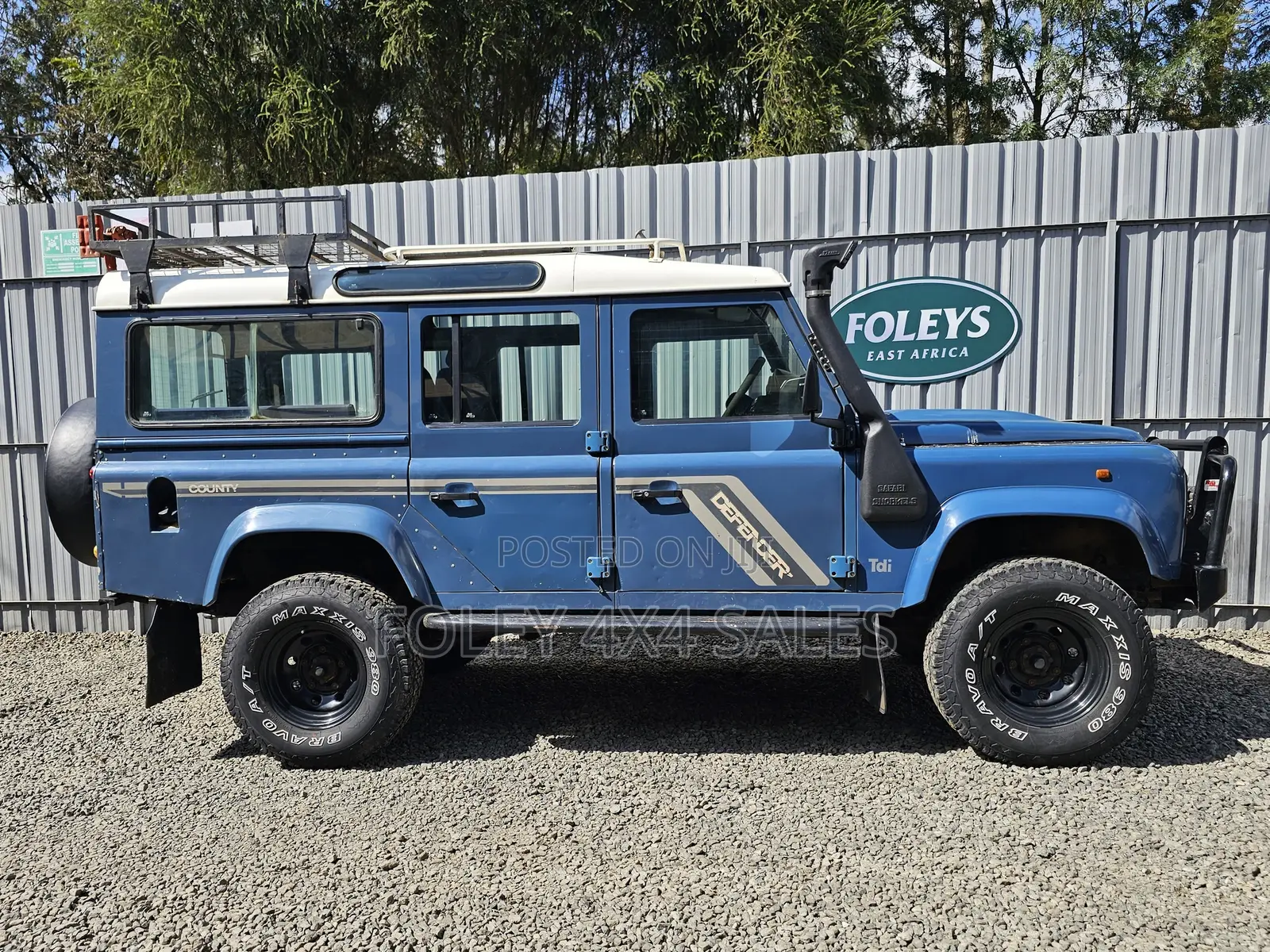 Land Rover Defender 90 1994 Blue