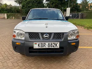 Nissan Hardbody 2011 White
