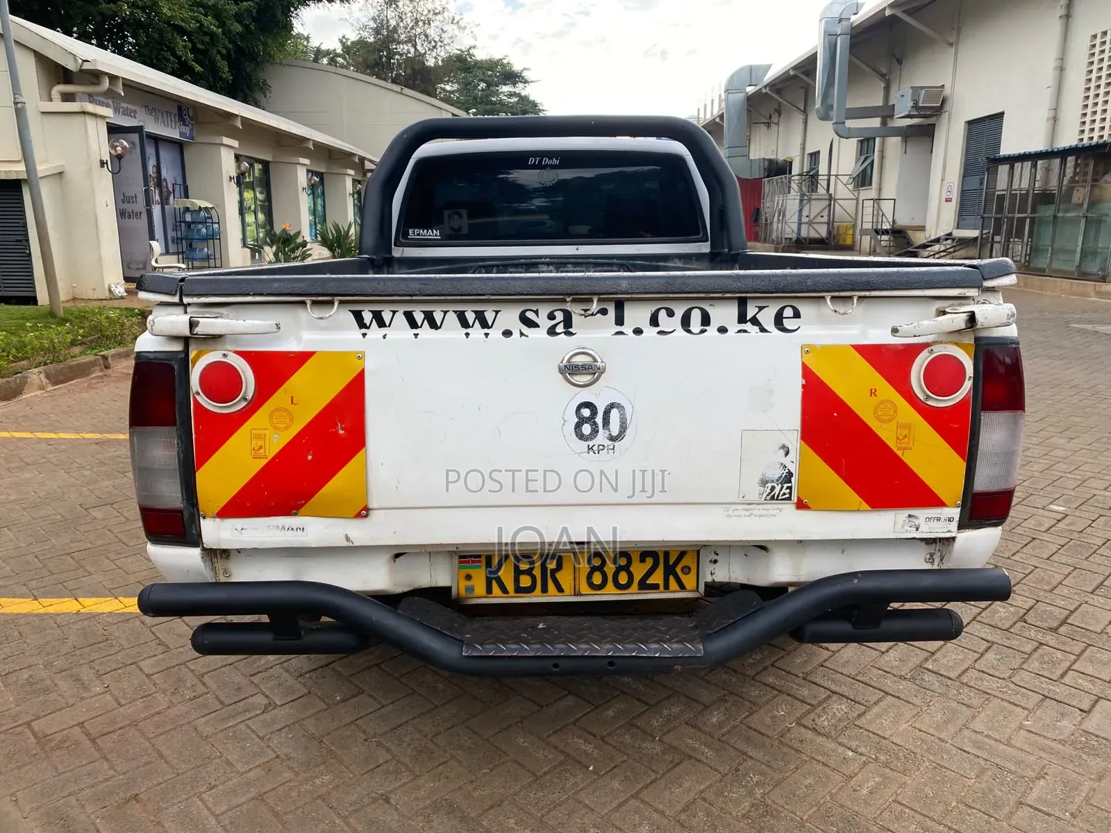 Nissan Hardbody 2011 White