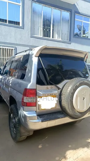 Mitsubishi Pajero IO 2002 Silver