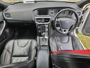 Volvo V40 2018 White