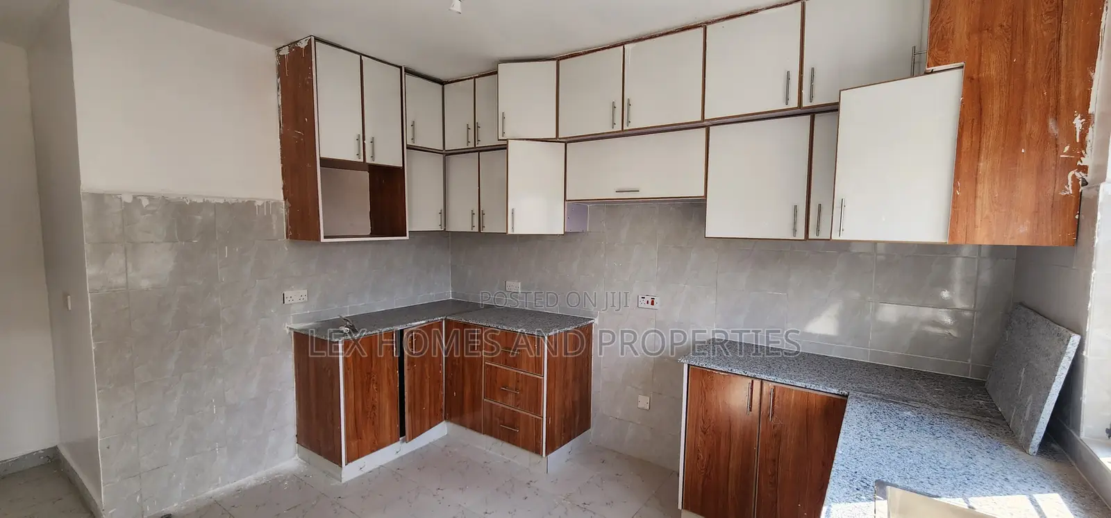 4bdrm Bungalow in Matasia for sale