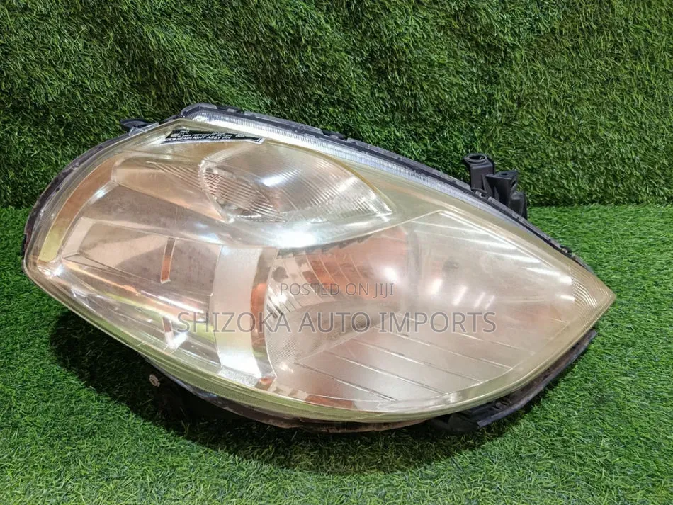 Headlight Assy Rh Nissan Tiida C11 2010