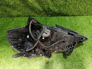 Headlight Assy Rh Nissan Tiida C11 2010