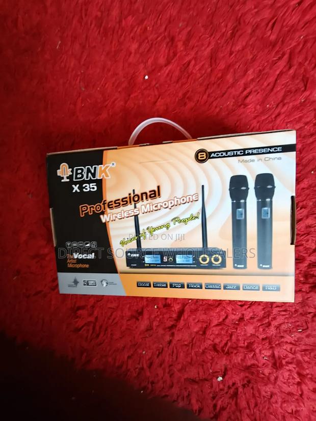 BNK X35 Wireless Microphone – Professional UHF Mic